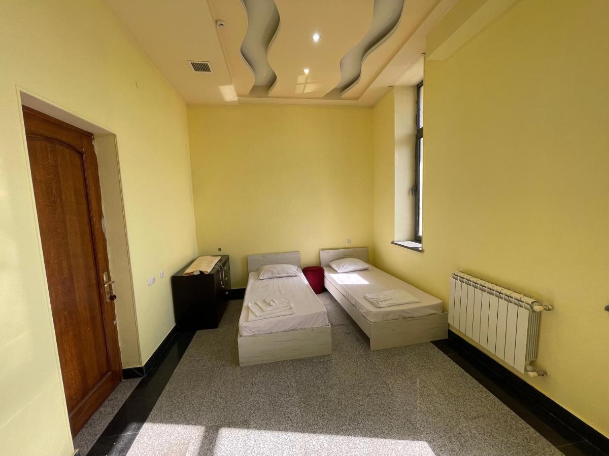 Joy Hotel Apartament Jerevan Eksteriør billede