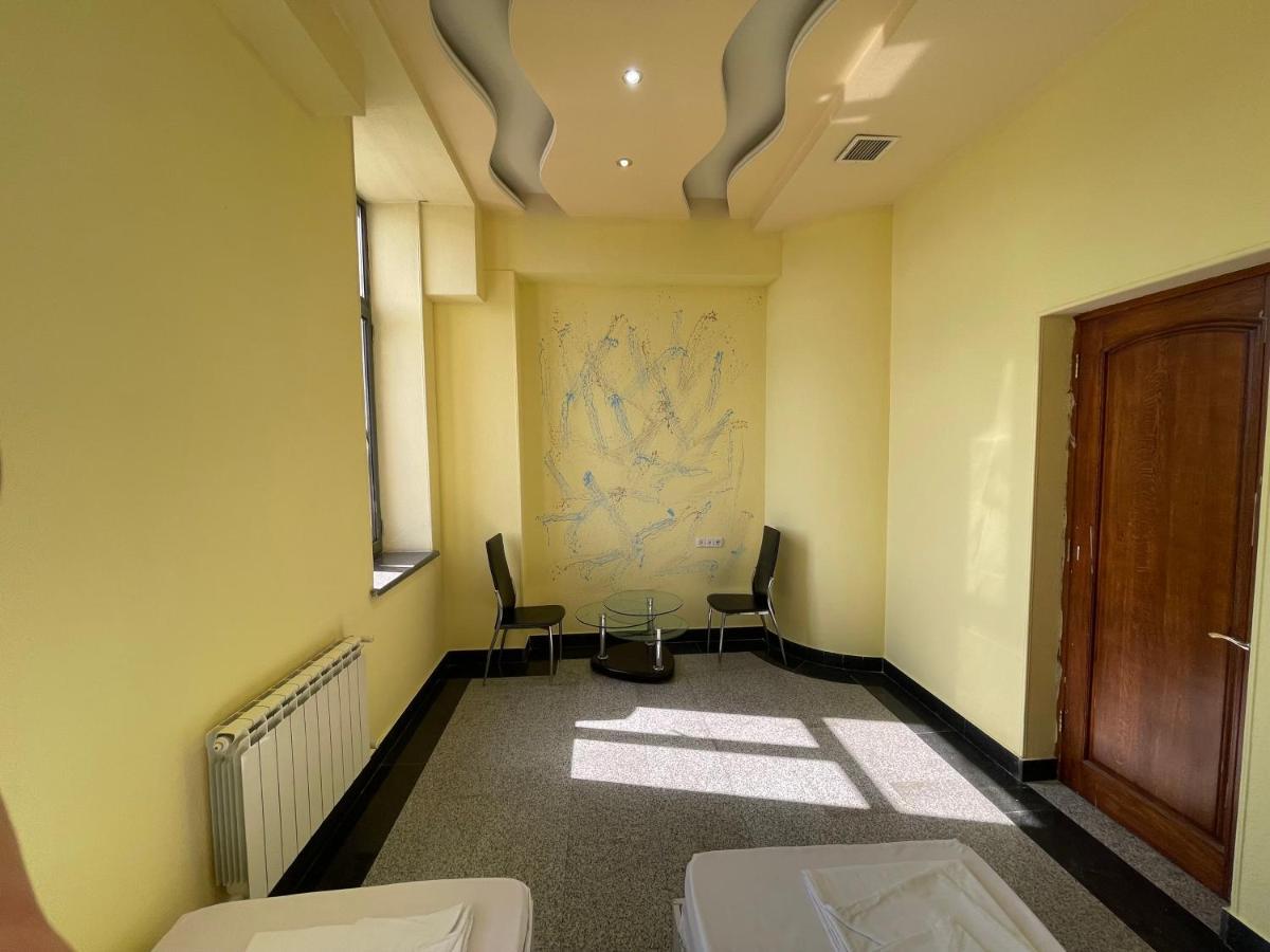Joy Hotel Apartament Jerevan Eksteriør billede