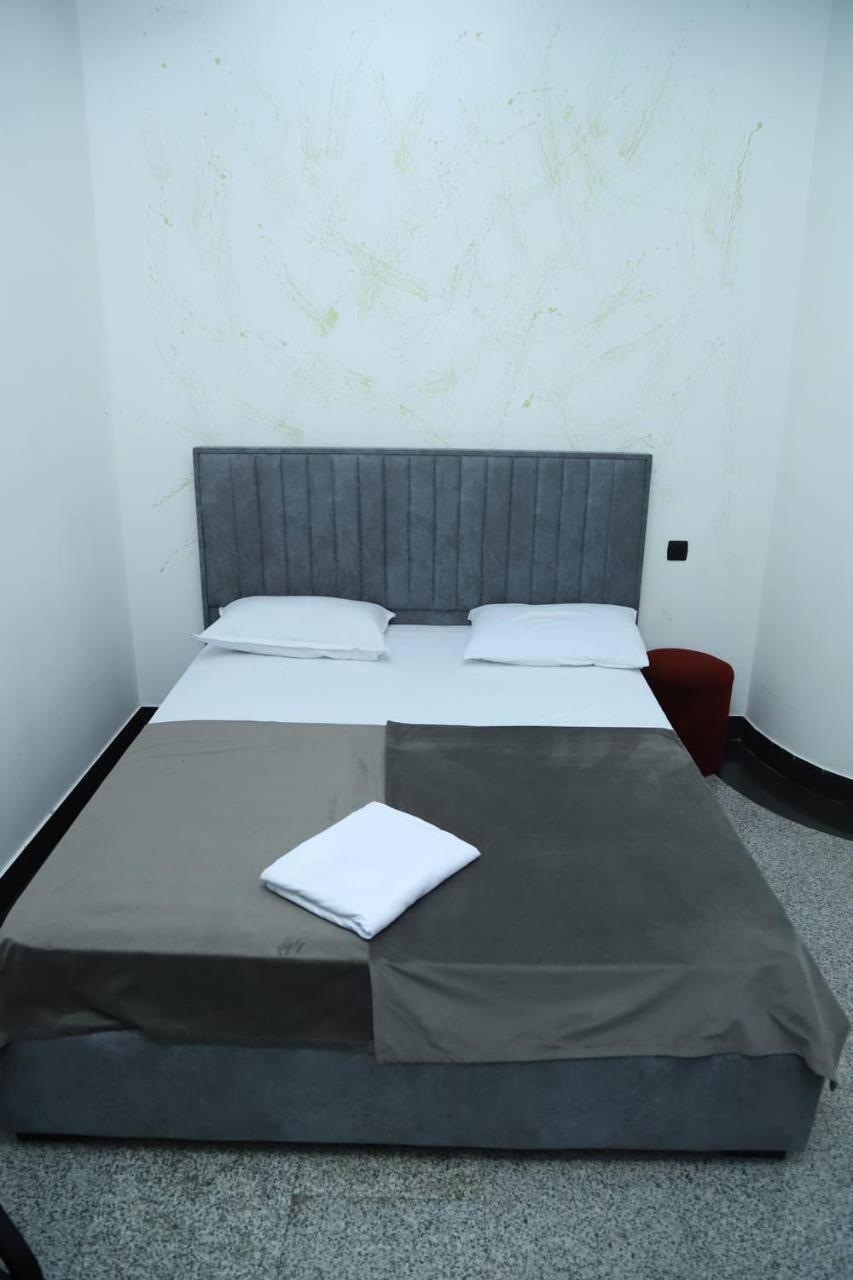Joy Hotel Apartament Jerevan Eksteriør billede